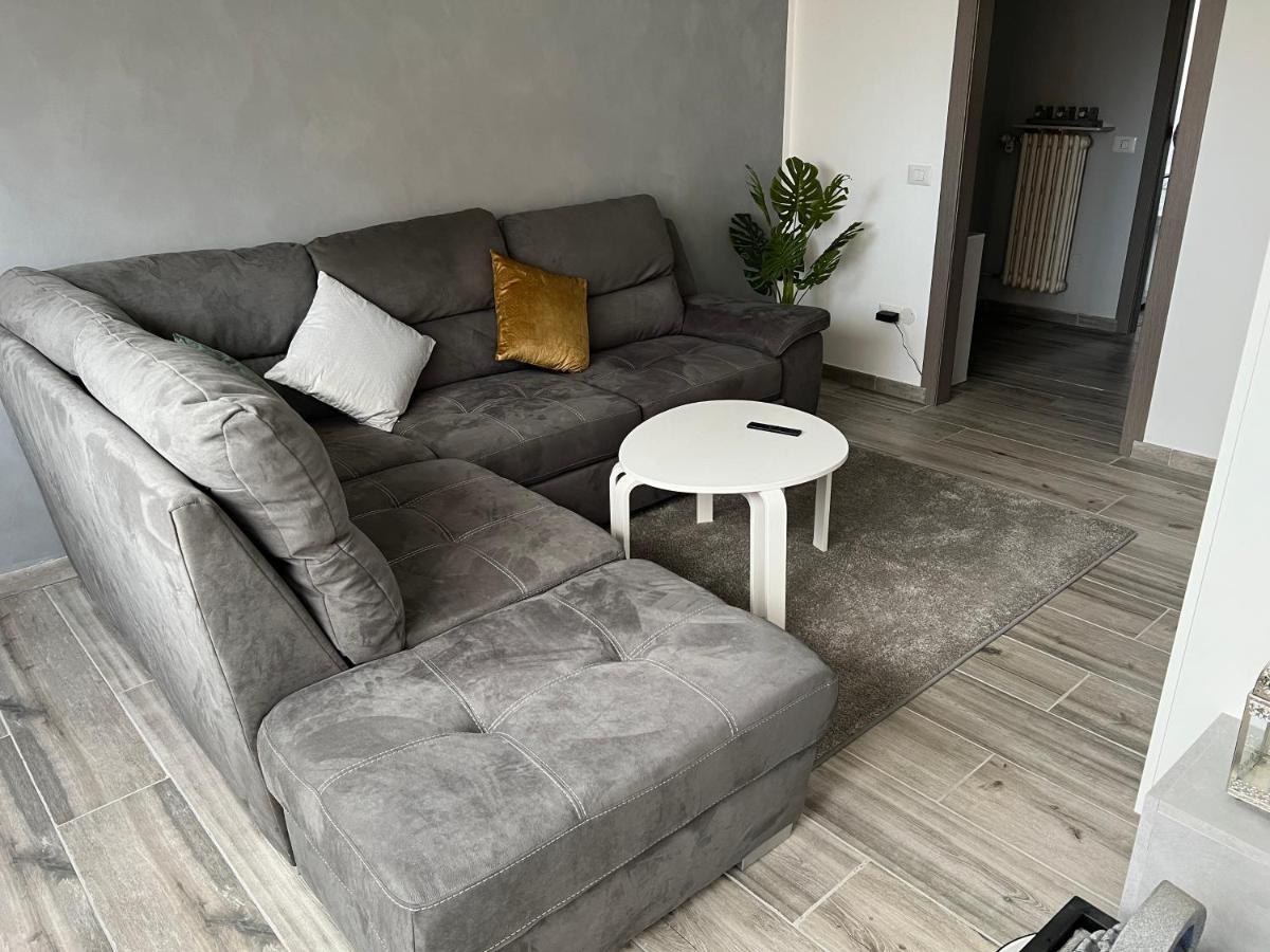 Casa Di Afi, Perfect For 4 - Kitchen - Parking - Netflix Apartment อาโรนา ภายนอก รูปภาพ