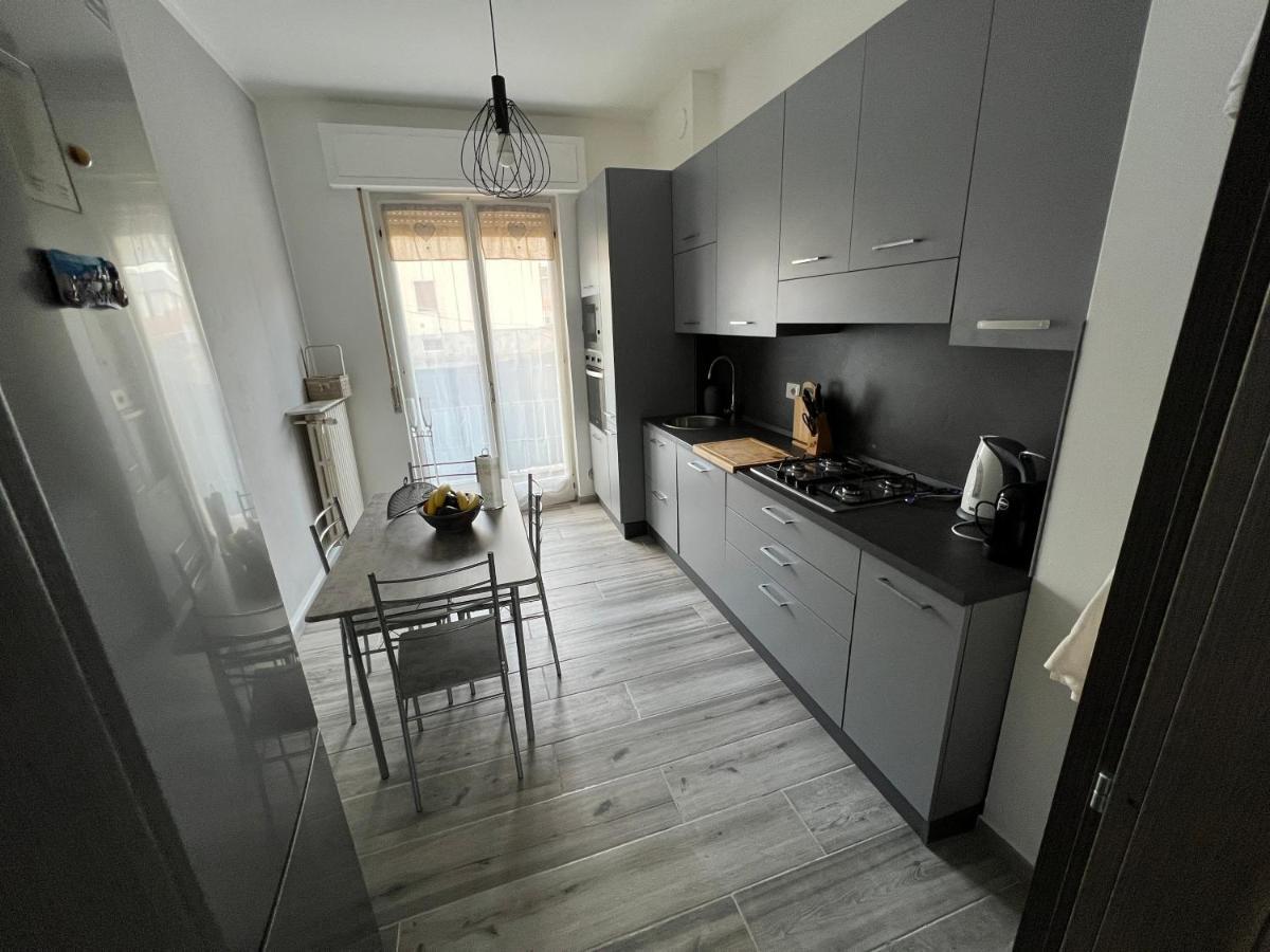 Casa Di Afi, Perfect For 4 - Kitchen - Parking - Netflix Apartment อาโรนา ภายนอก รูปภาพ